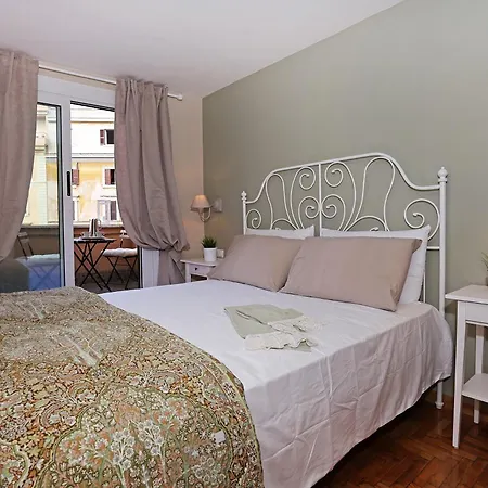 Couette-café San Vito 4*